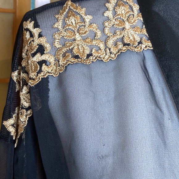 Secret Treasures Robe Black Sheer Robe - Picture 5 of 11